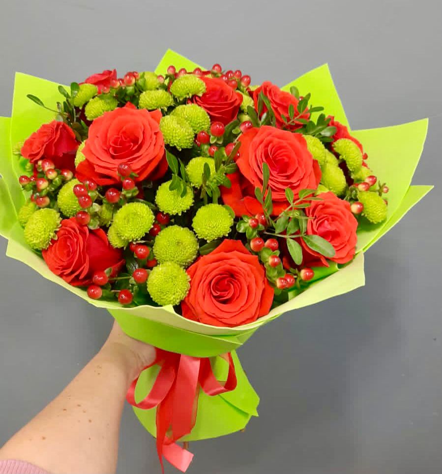 Букет цветов из: Хризантемы и Розы в Атажукино