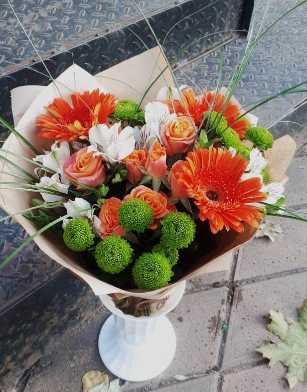 Букет цветов из: Герберы, Хризантемы, Альстромерии и Розы в Атажукино