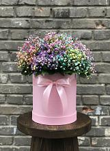 Цветочная композиция из Гипсофила и Розы в шляпной коробке в Атажукино