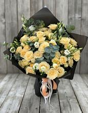 Букет цветов из:  Розы и Лизиантусы в Атажукино