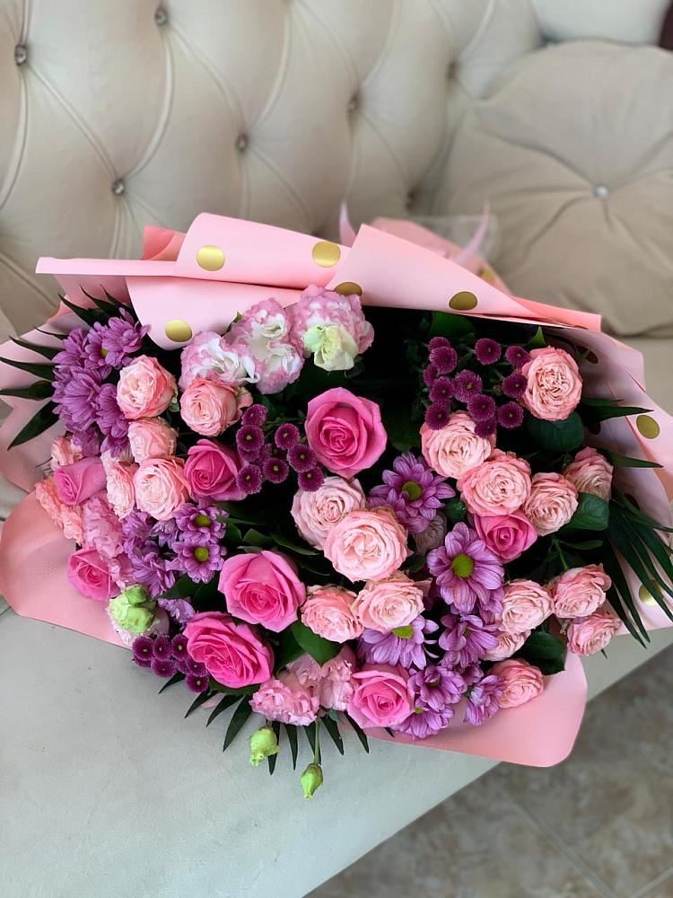 Букет цветов из: Хризантемы, Розы и Лизиантусы в Атажукино