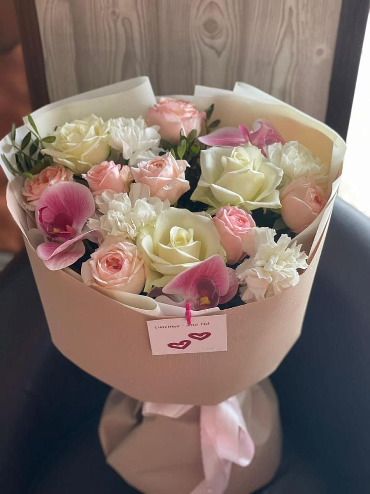 Букет цветов из: Орхидеи, Розы и Гвоздики в Атажукино