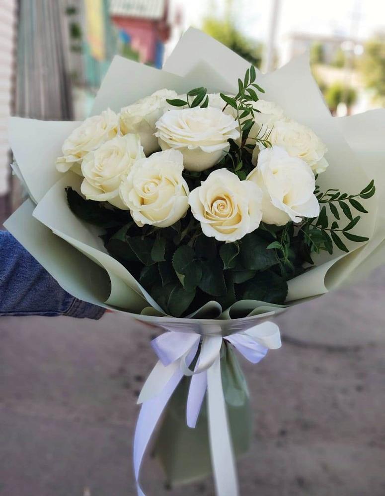 Букет Белые розы Проуд в Атажукино
