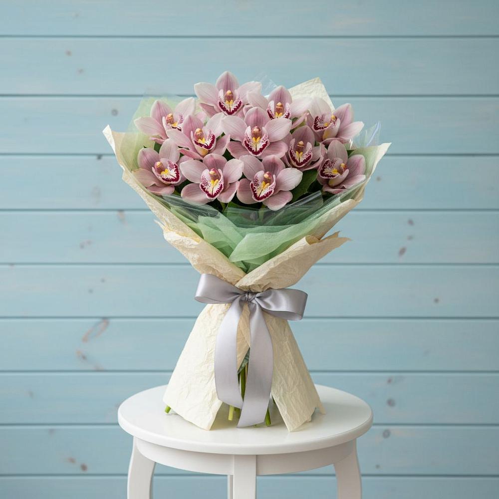 Букет цветов из: Орхидеи и Розы в Атажукино