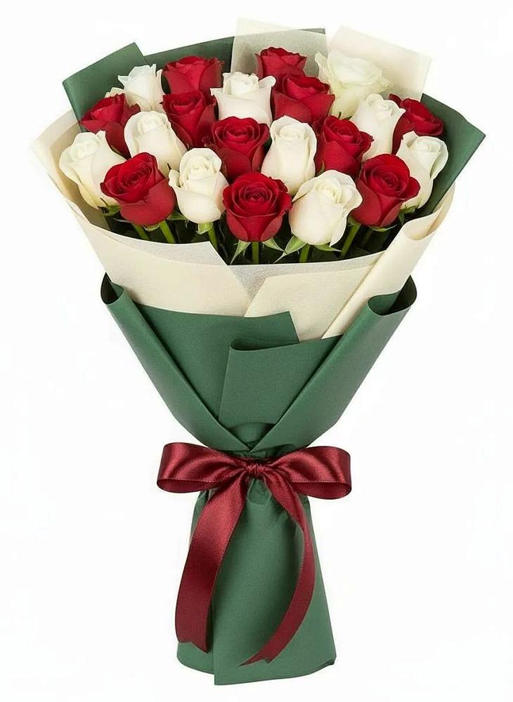 Букет Микс из красных и белых роз в Атажукино