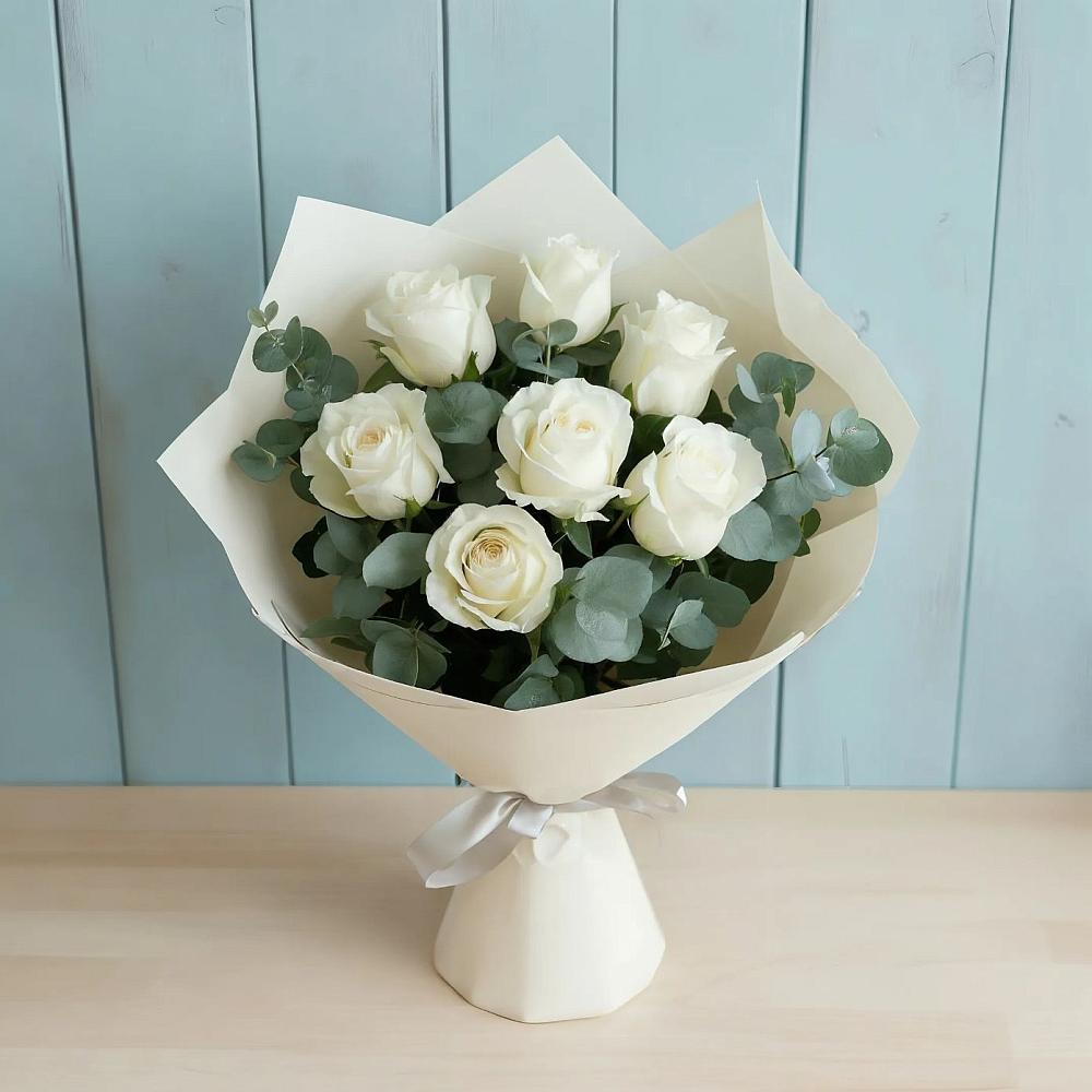 Букет Белые розы в Эвкалипте в Атажукино