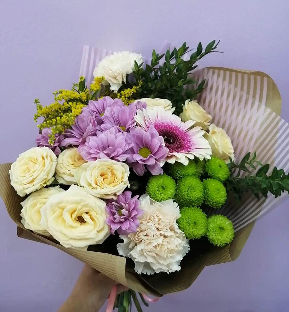 Букет цветов из: Хризантемы, Розы, Гвоздики и Герберы в Атажукино