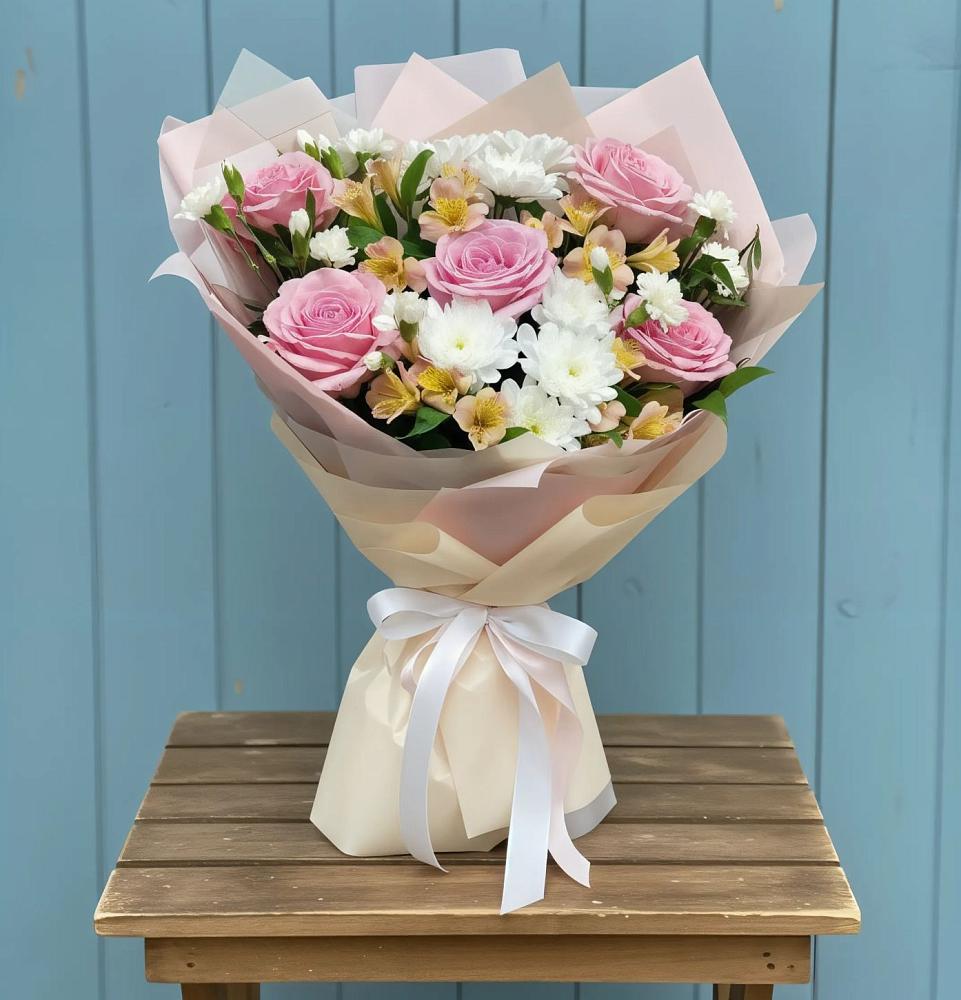 Букет цветов из: Гвоздики, Орхидеи и Розы в Атажукино