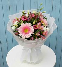 Букет цветов из:  Герберы, Альстромерии и Лизиантусы #REPLACE_PRED# Атажукино
