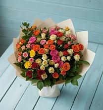 Букет Микс из разноцветных кустовых роз в Атажукино
